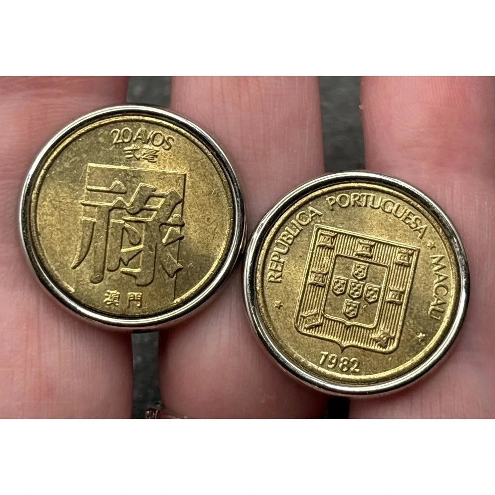 VTG Portuguese Macau 20 Anos 1982 Asian Coin Cufflinks Brass Tone Silver Tone